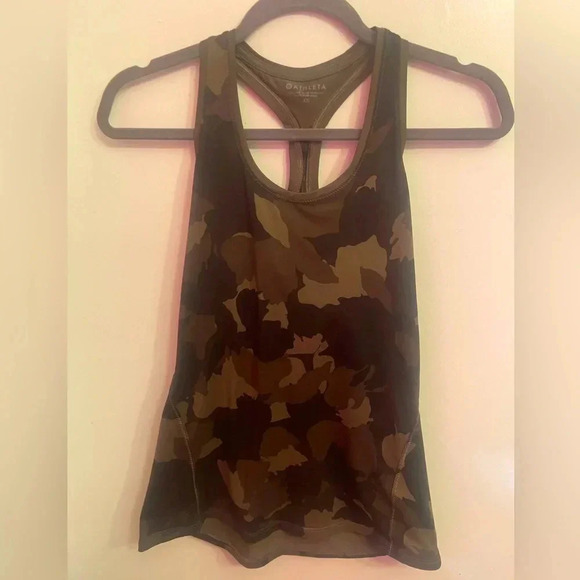 Athleta Tops - Athleta camo tank top EUC XS